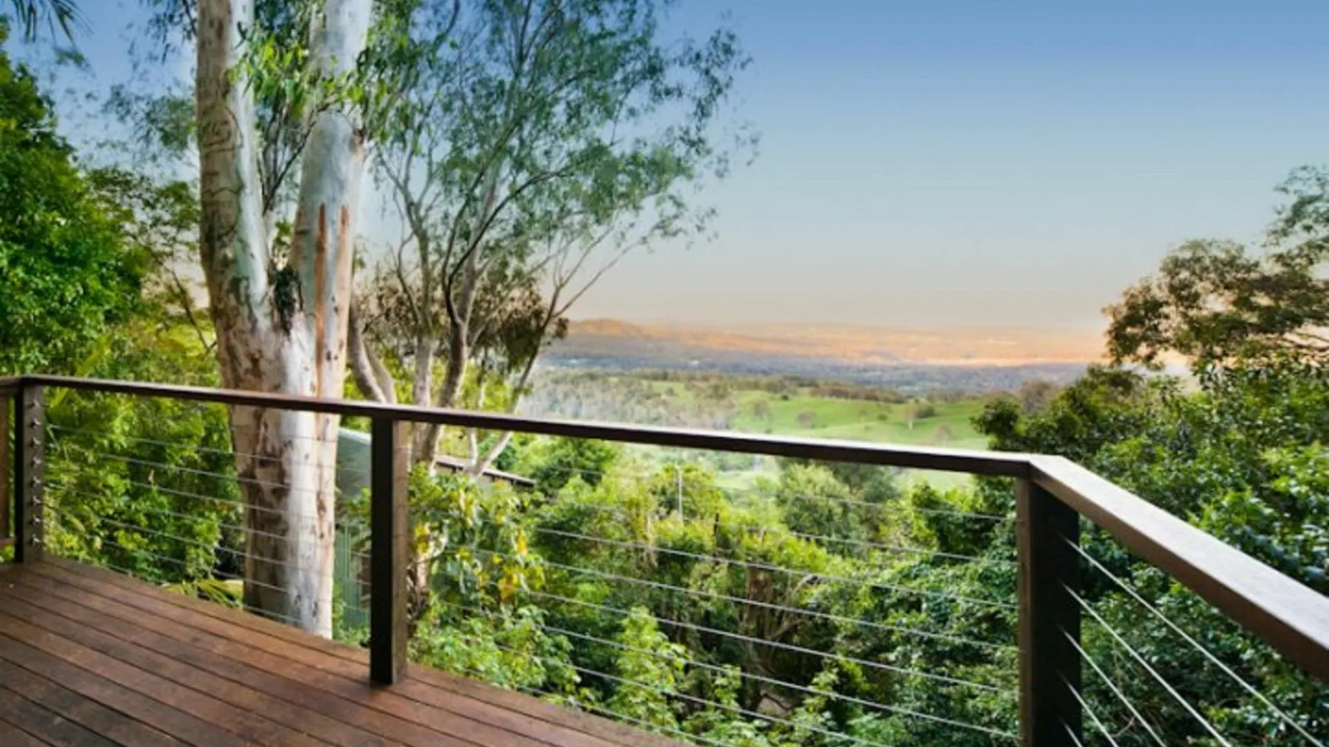 Treetops Seaview Montville 4*,  Australia